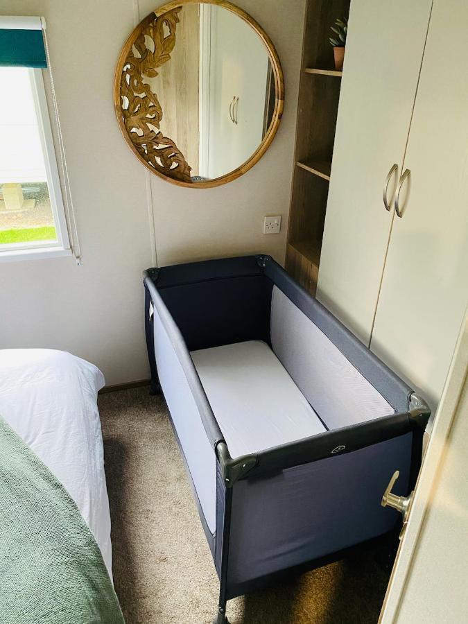 The Sanctuary Holiday Home - Escape The Ordinary Knaresborough Exteriör bild