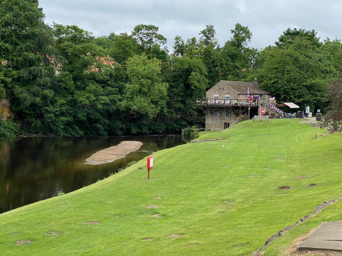 The Sanctuary Holiday Home - Escape The Ordinary Knaresborough Exteriör bild